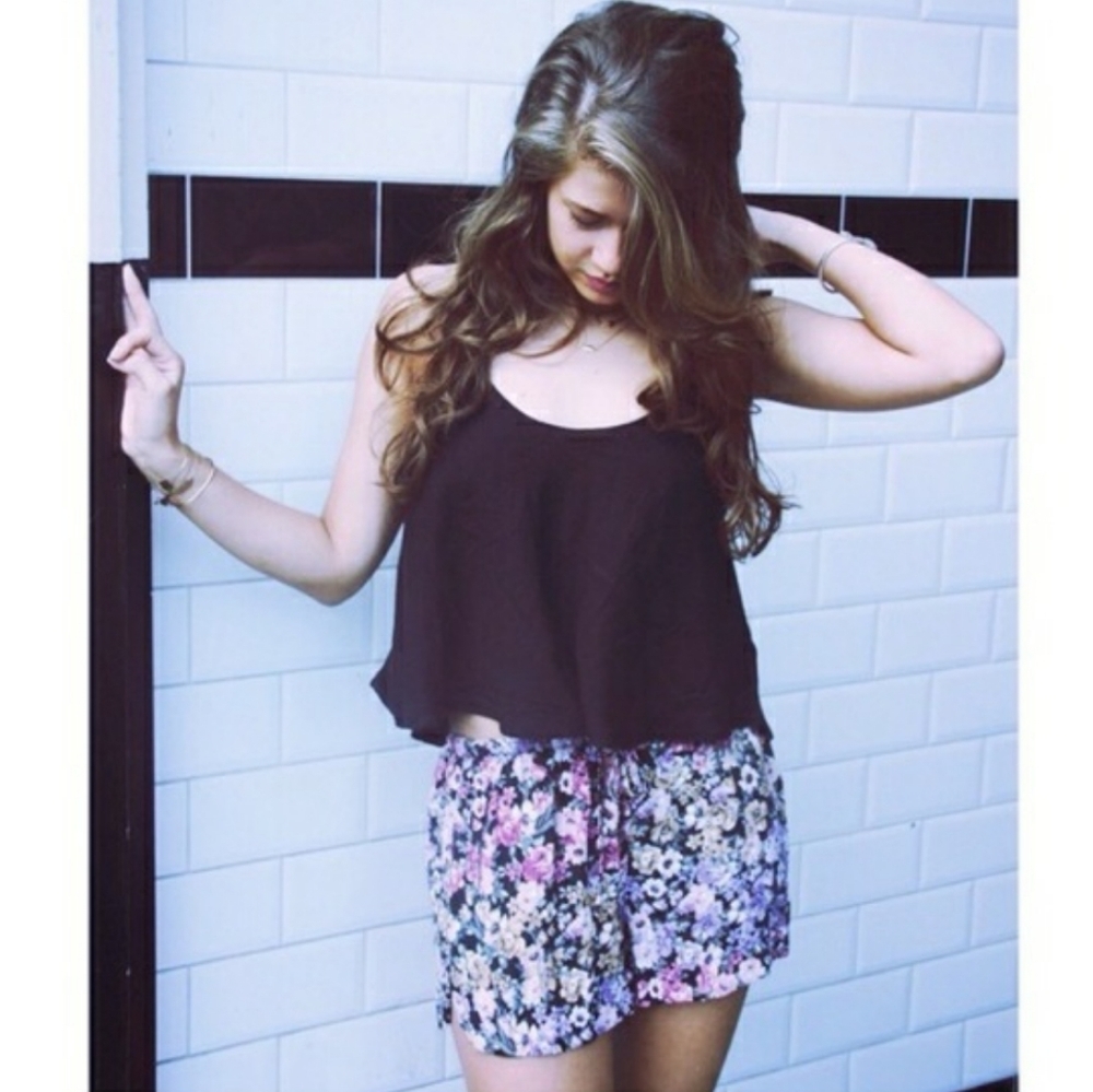 Donated to Maui Fire Victims/ Brandy Melville floral shorts eve remi S Hayden BM - Picture 2 of 11